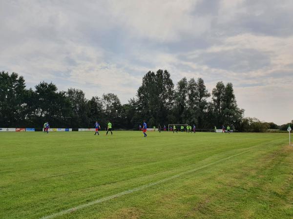 Sportplatz im alten Dorf - Ottersberg-Fischerhude