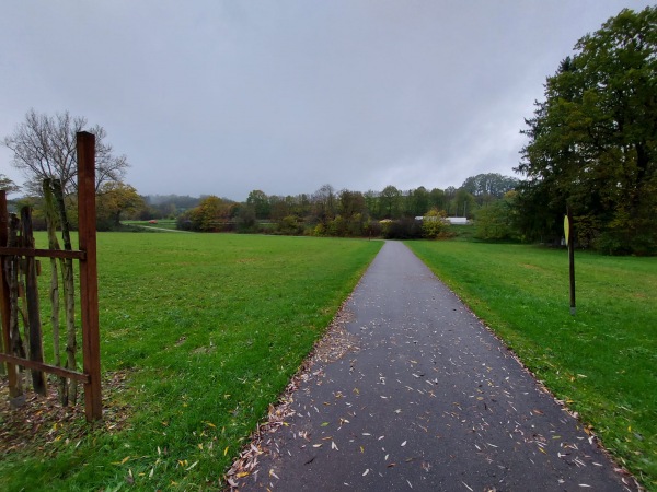 Sportplatz an der B29 - Böbingen/Rems