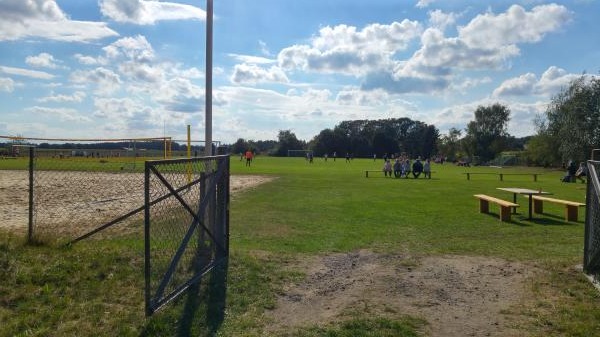 Sportplatz Hühnerbusch - Neustadt/Rübenberge-Schneeren