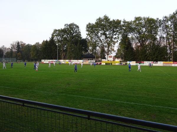 Schlossparkstadion - Halbenrain