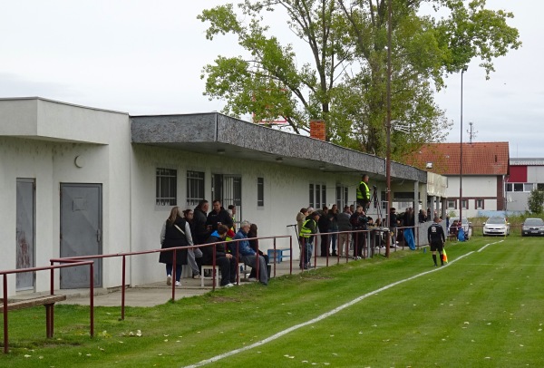 Futbalové ihrisko Mliečno - Samorin-Mliečno