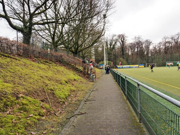 Stadion am Hermann-Löns-Weg Nebenplatz - Solingen-Ohligs