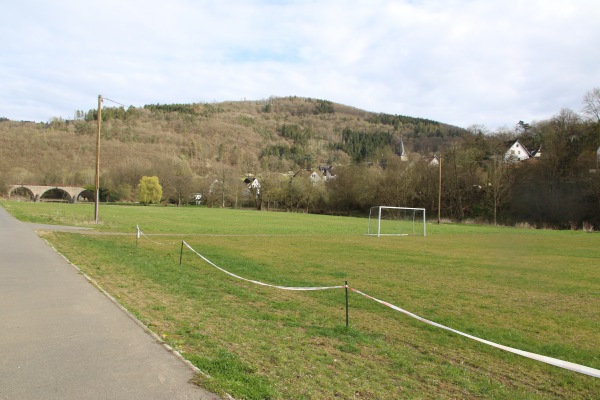 Sportplatz Dümpelfeld - Dümpelfeld