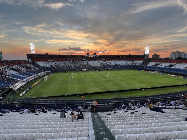 Estadio ueno Defensores del Chaco - Asunción
