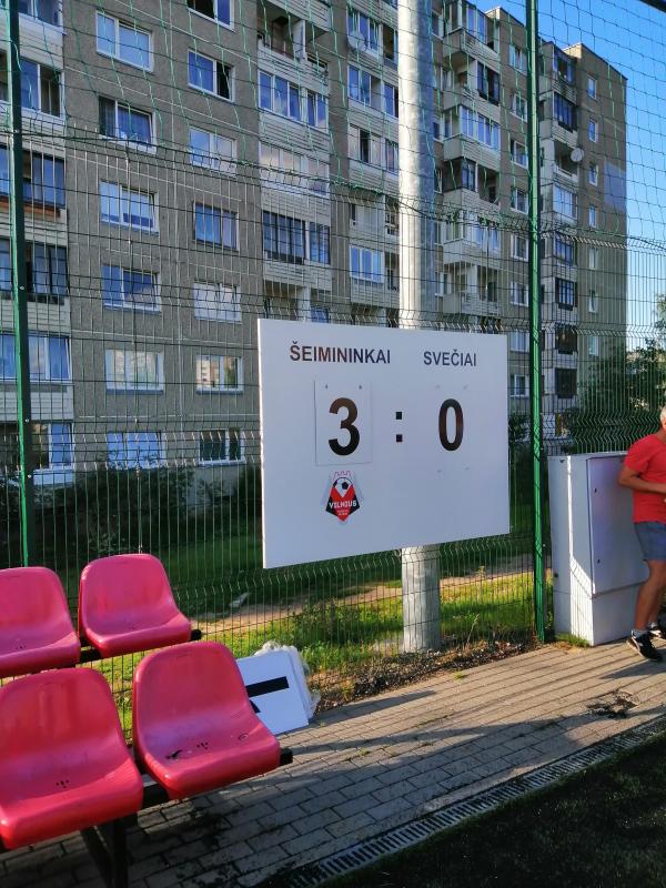 Vilniaus Fabijoniskiu Vidurines Mokyklos Stadionas - Vilnius