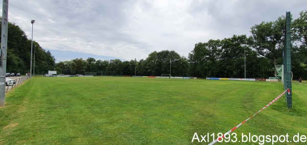 Sportgelände Heiligenbronn Platz 2 - Neckartenzlingen