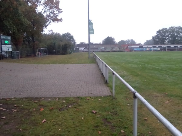 Sportplatz an der Mehrzweckhalle - Stöckse