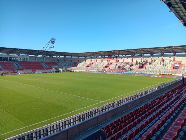 Leuna-Chemie-Stadion - Halle/Saale-Gesundbrunnen