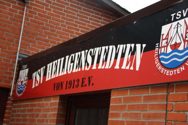 Gemeinde- und Sportzentrum Juliankadamm B-Platz - Heiligenstedten