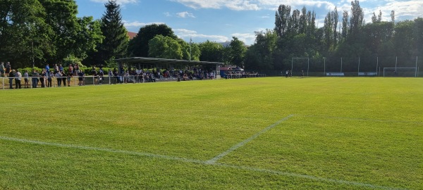 Alfred-Just-Stadion - Dachwig