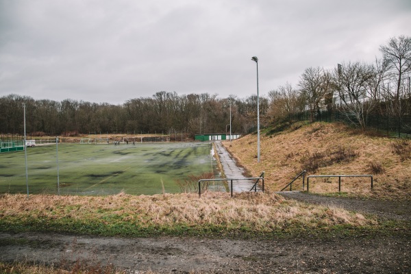 Alfred-Kunze-Sportpark Platz 4 - Leipzig-Leutzsch