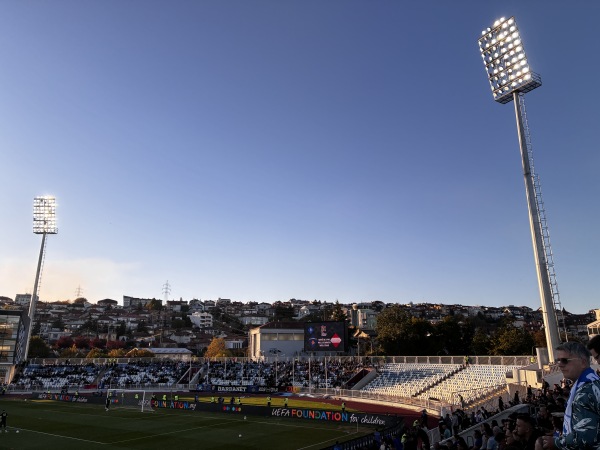 Stadiumi Fadil Vokrri - Prishtinë (Pristina)