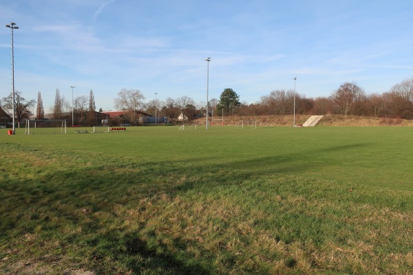 Sportanlage International School of Düsseldorf Platz 3 - Düsseldorf-Lohausen