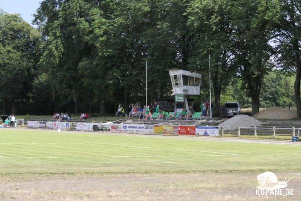 Jahnsportplatz - Döbern