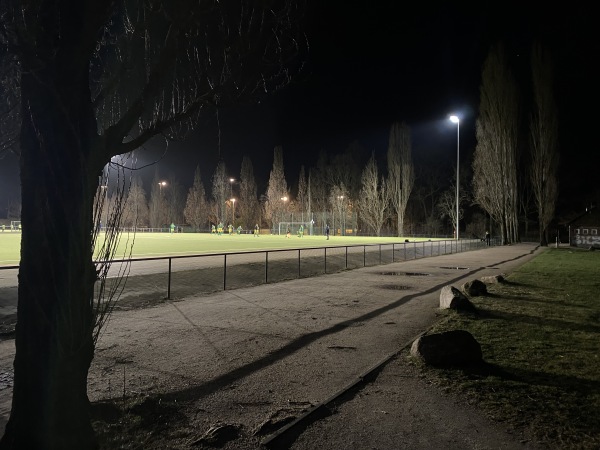 Volksparkstadion Nebenplatz 2 - Berlin-Mariendorf