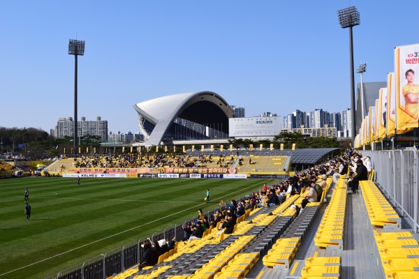 Gwangju Football Stadium - Gwangju