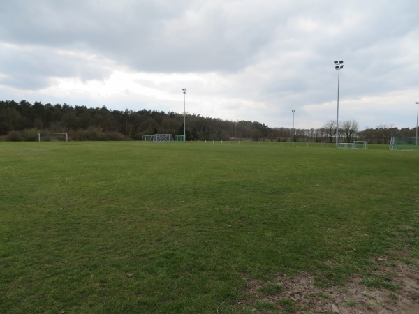 Stadion der Freundschaft B-Platz - Burgwedel-Wettmar