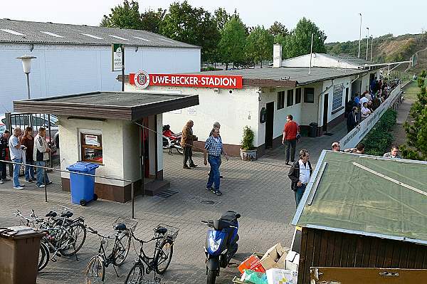 Uwe-Becker-Stadion - Worms-Pfeddersheim