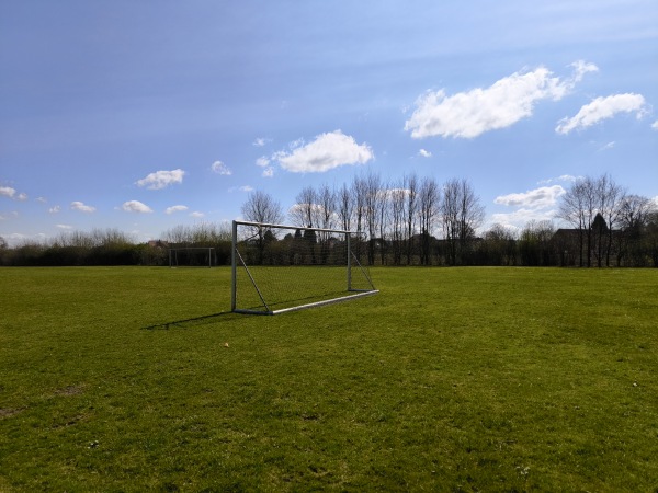 Sportzentrum Lüdersfeld B-Platz - Lüdersfeld