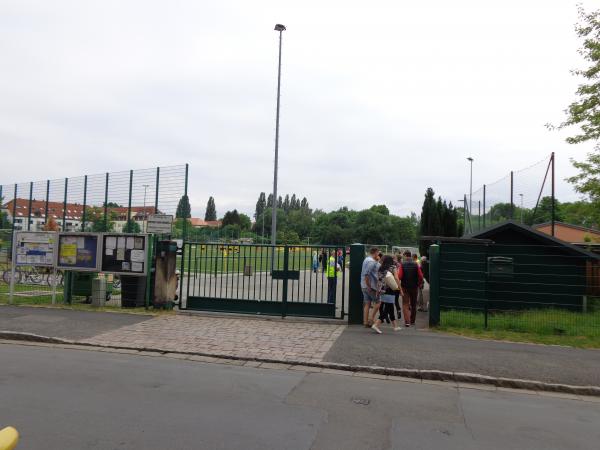 Sportplatz Hebbelstraße - Dresden-Cotta