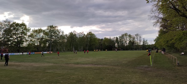 Sportplatz Weißer Berg - Uetze-Dedenhausen