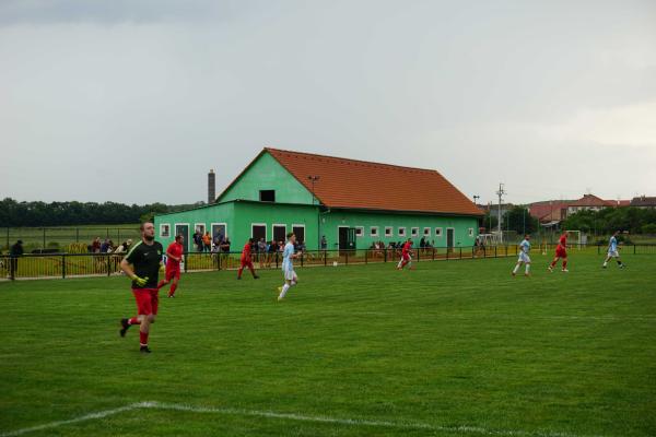 Fotbalové hřiště Dolní Dunajovice - Dolní Dunajovice