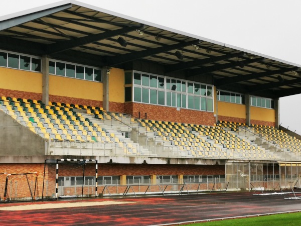 Estádio Municipal de Macedo de Cavaleiros - Macedo de Cavaleiros
