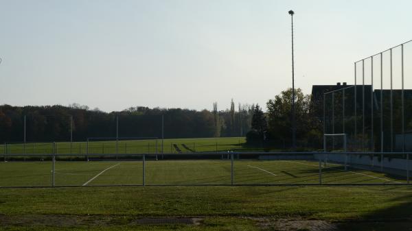 Sportanlage Ostdeutsche Straße B-Platz - Cremlingen
