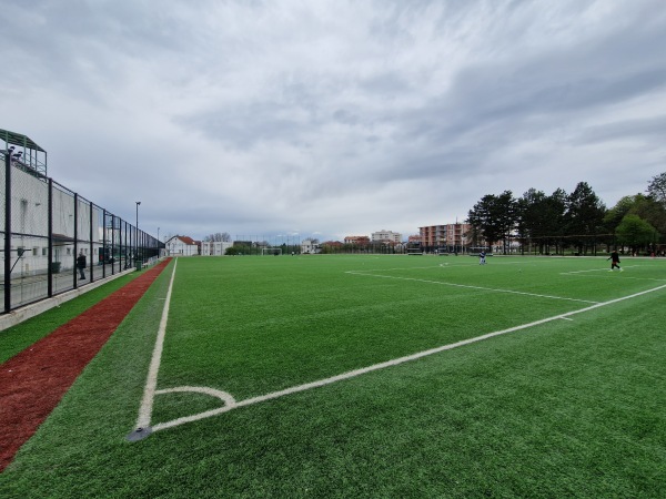 Stadiumi Klinë 2 - Klina (Klinë)
