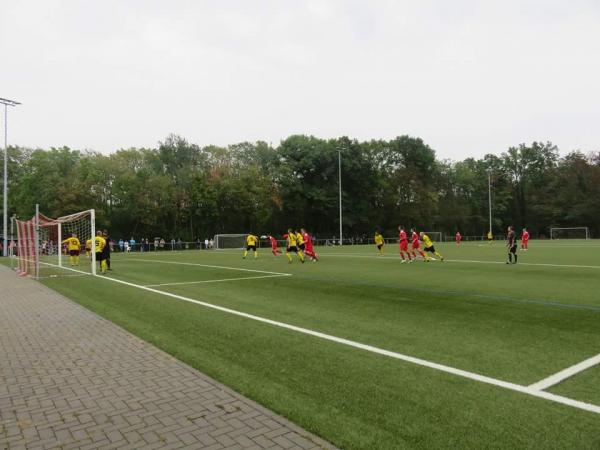 Sportplatz am Wald 2 - Bruchköbel