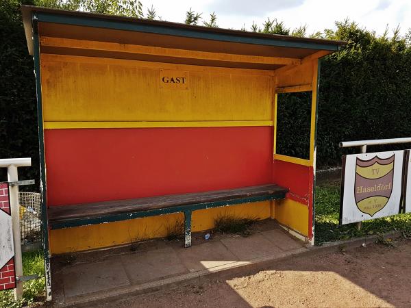 Schloßparkstadion - Haseldorf