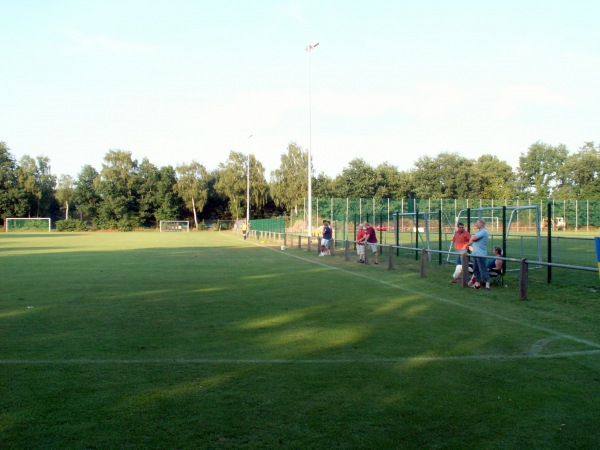 Stadion Biener Busch B-Platz - Lingen/Ems-Holthausen-Biene