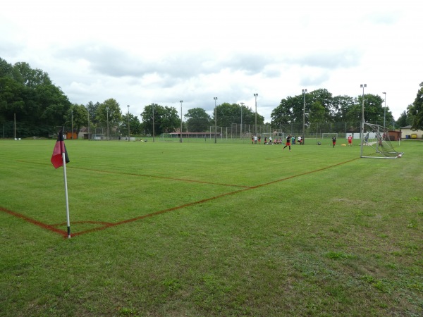 Stahl-Arena Nebenplatz - Rietschen