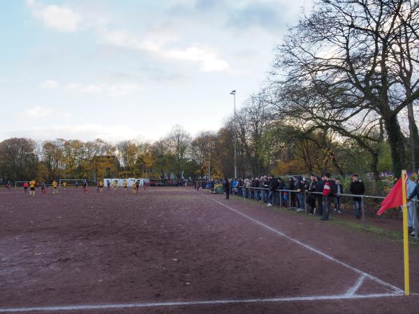 Bezirkssportanlage Lohberg Zum Fischerbusch (alt) - Dinslaken-Lohberg