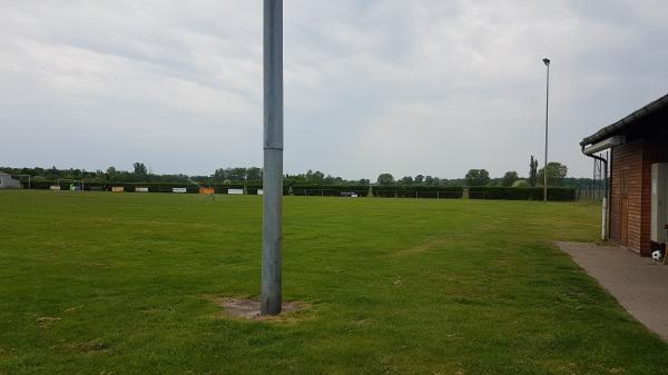 Sportplatz an der A2 - Wendeburg-Meerdorf