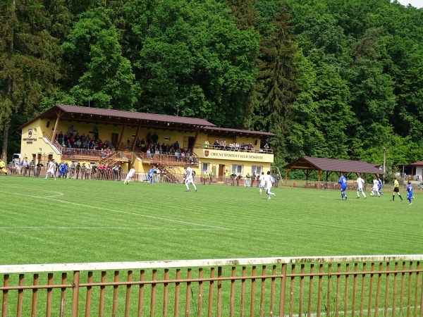Futbalový štadión Lieskovec - Lieskovec