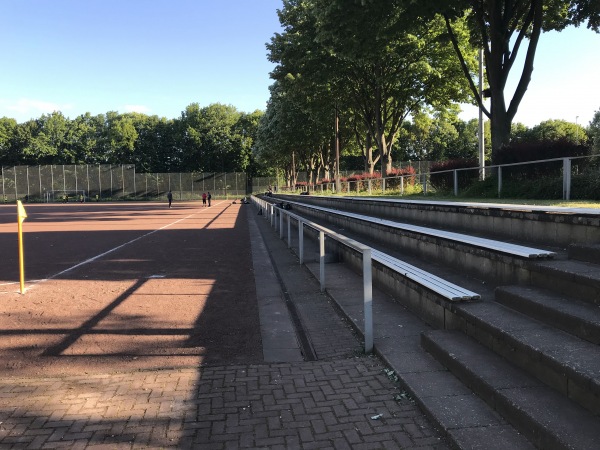 Sportzentrum Weiden Platz 2 - Köln-Weiden
