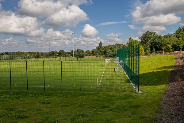 Hans-Reif-Sportzentrum Platz 4 - Oberasbach-Altenberg