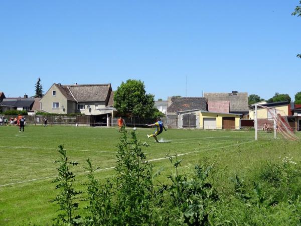 Sportplatz am Neumarkt - Querfurt-Weißenschirmbach