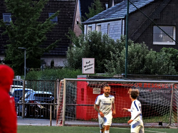 Sportplatz Tiroler Straße - Oberhausen/Rheinland-Dümpten