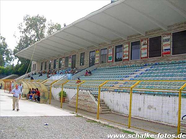 Stadiumi Selman Stërmasi - Tiranë (Tirana)