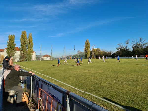 Sportplatz Grasbergergasse / Rennweg - Wien