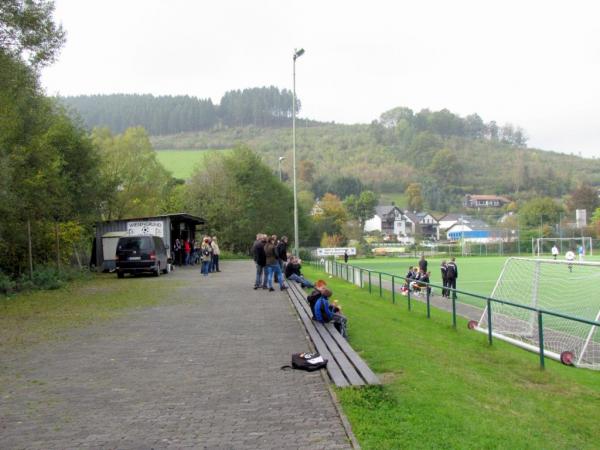 Wiesengrund-Stadion - Meschede-Grevenstein