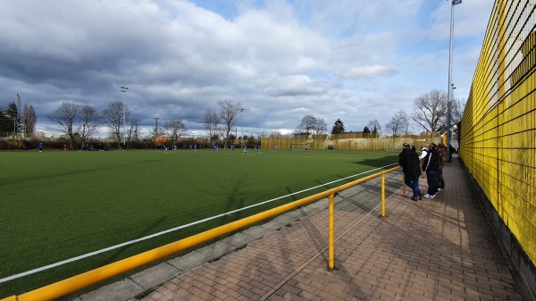 Sportplatz Spandauer Straße - Berlin-Staaken