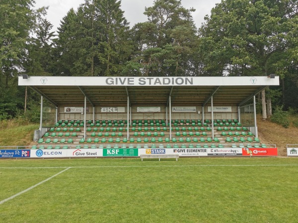 Give Stadion - Give