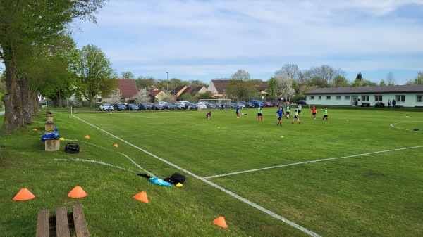 Sportplatz Burghausen - Wasserlosen-Burghausen