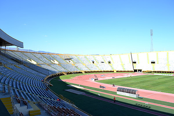 İzmir Atatürk Stadyumu - İzmir