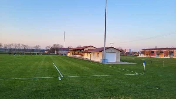 Falkenberg-Arena Nebenplatz - Donnersdorf