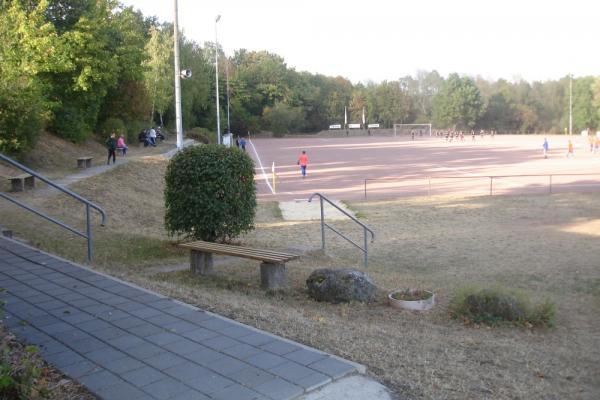 Sportplatz im Felde - Nieheim-Eversen
