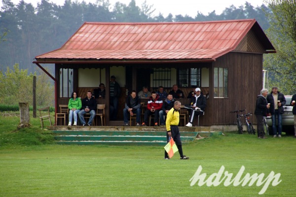 Fotbalové hřiště Střelské Hoštice - Střelské Hoštice